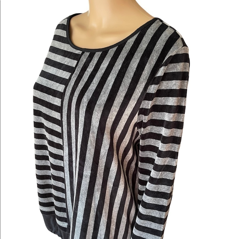 CHICO’S VELOUR LONG SLEEVE SWEAT SHIRT TUNIC size L